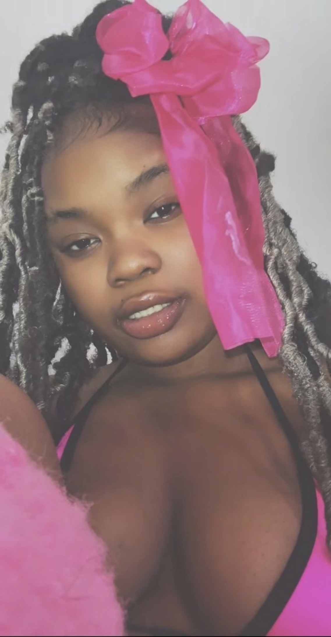 juicy lips ebony escort los angeles full lips DSL exotic face closeup young black indian